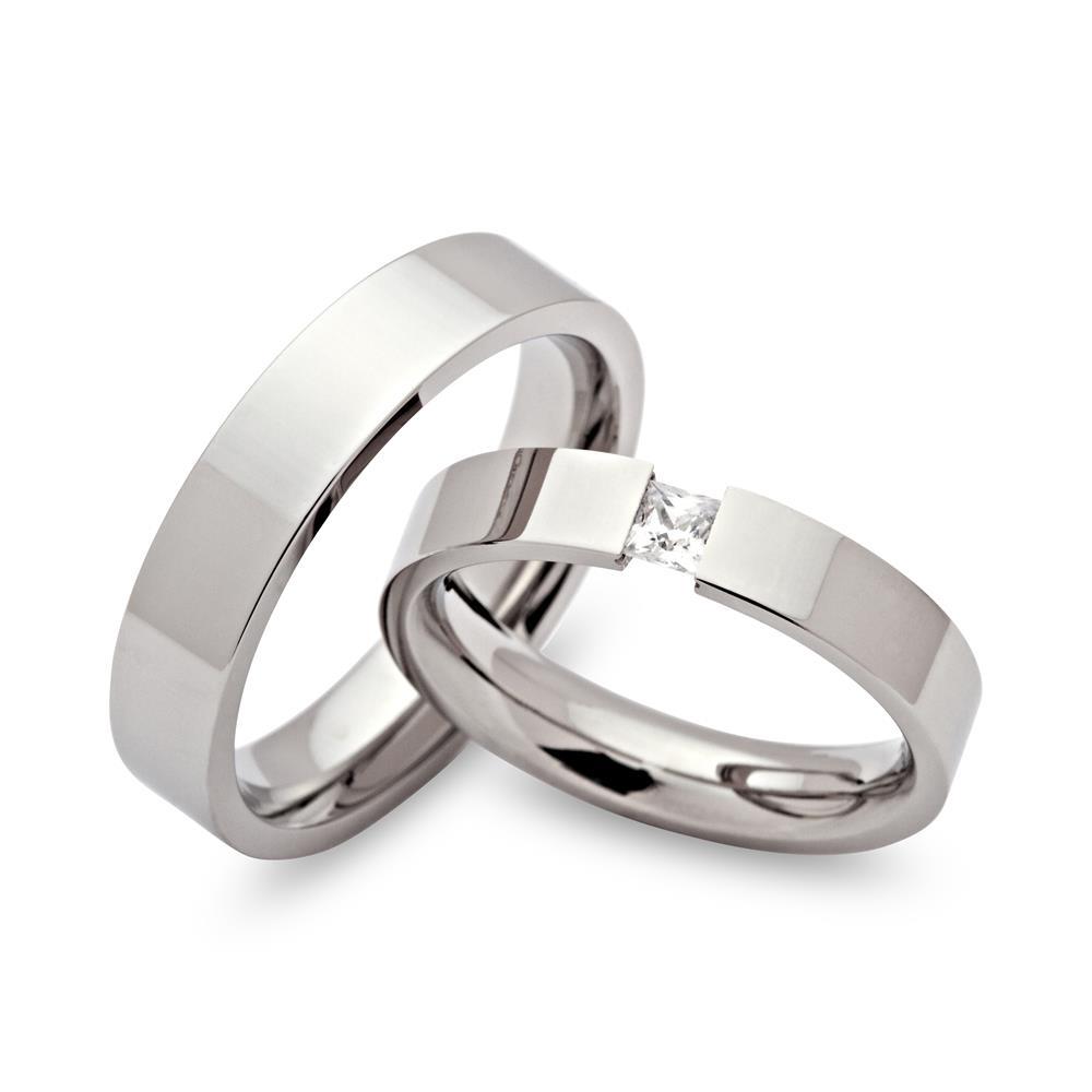 Anillos de boda de acero inoxidable con múltiples circonitas R9089s