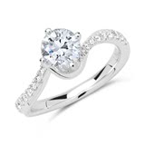 18ct White Gold Ring With Diamonds