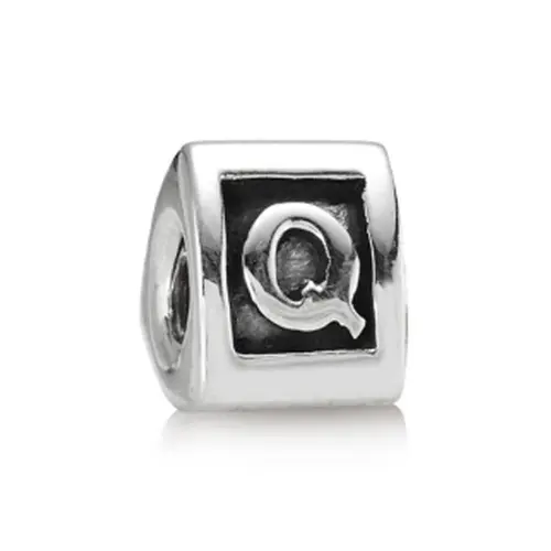 Silver letters charm Q