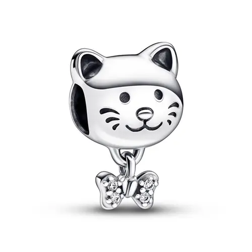 Cat charm in sterling silver with cubic zirconia