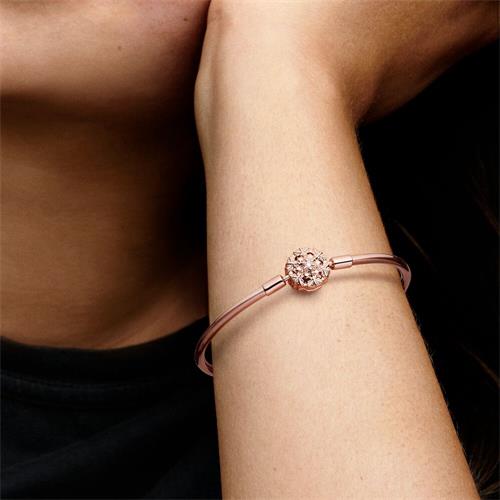 Rose Gold Plated Bangle Snowflake With Zirconia