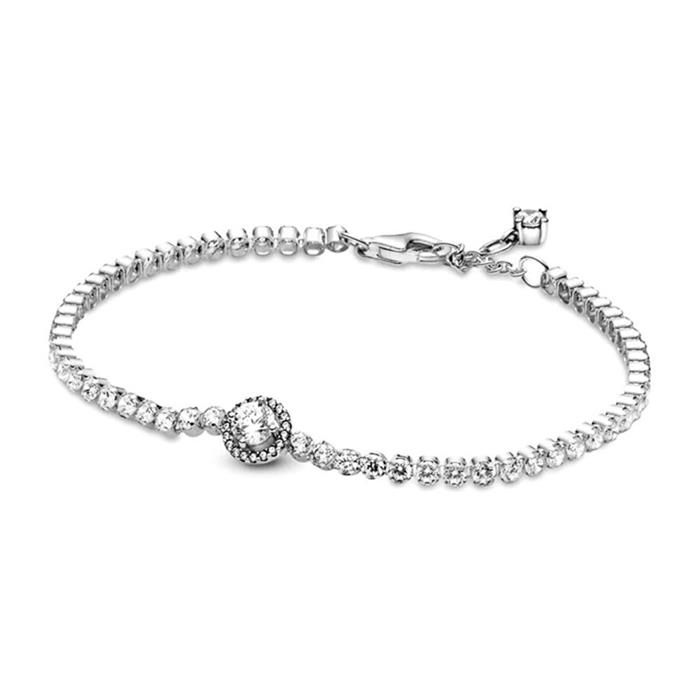 Tennis bracelet with sparkling stones