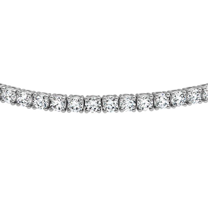 Diamond tennis bracelet in white gold or platinum