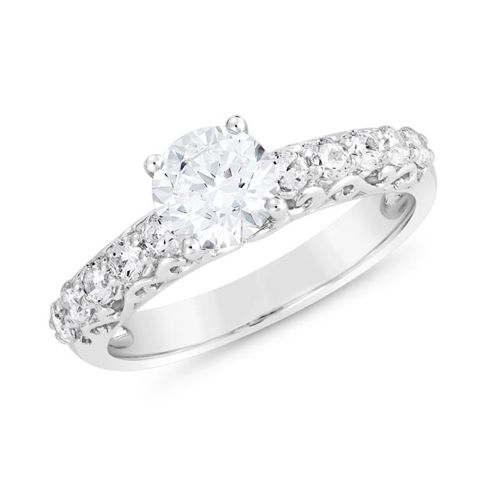 Engagement ring set with diamonds in white gold, platinum