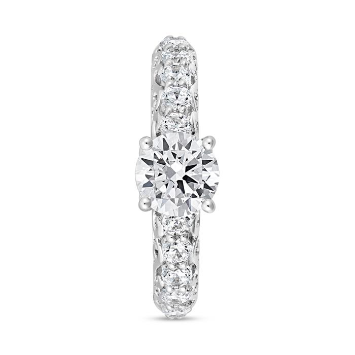 Engagement ring set with diamonds in white gold, platinum