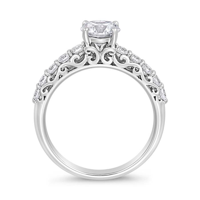 Engagement ring set with diamonds in white gold, platinum