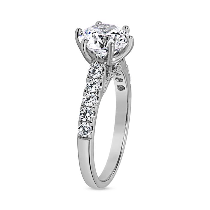 Engagement ring with diamonds in white gold or platinum