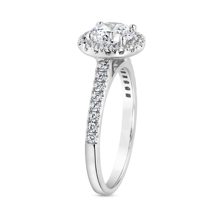 Engagement ring in white gold or platinum with diamonds