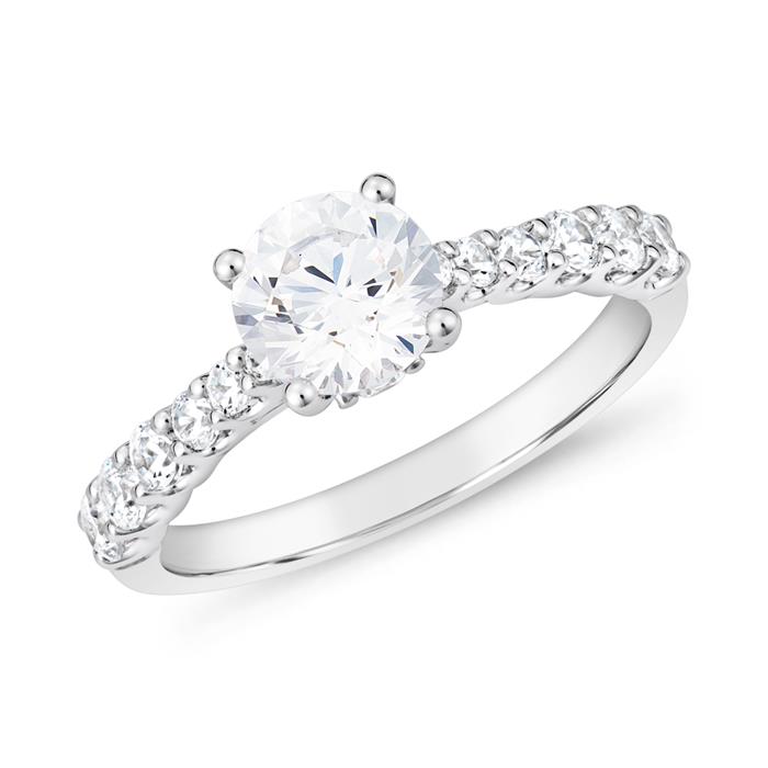 Diamond ring for ladies in white gold or platinum