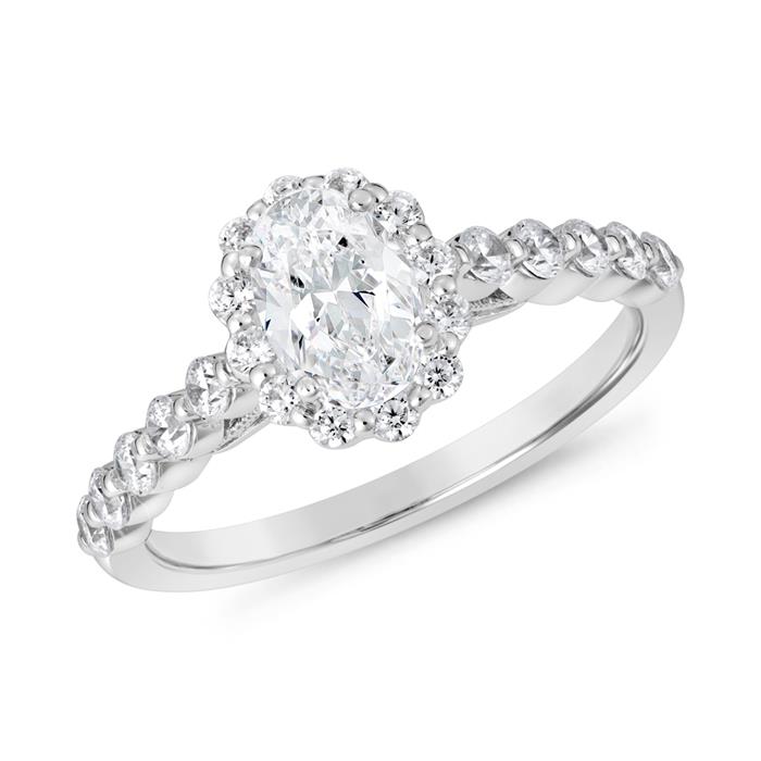 Engagement ring in white gold or platinum with diamonds