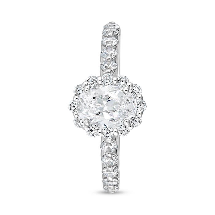 Engagement ring in white gold or platinum with diamonds