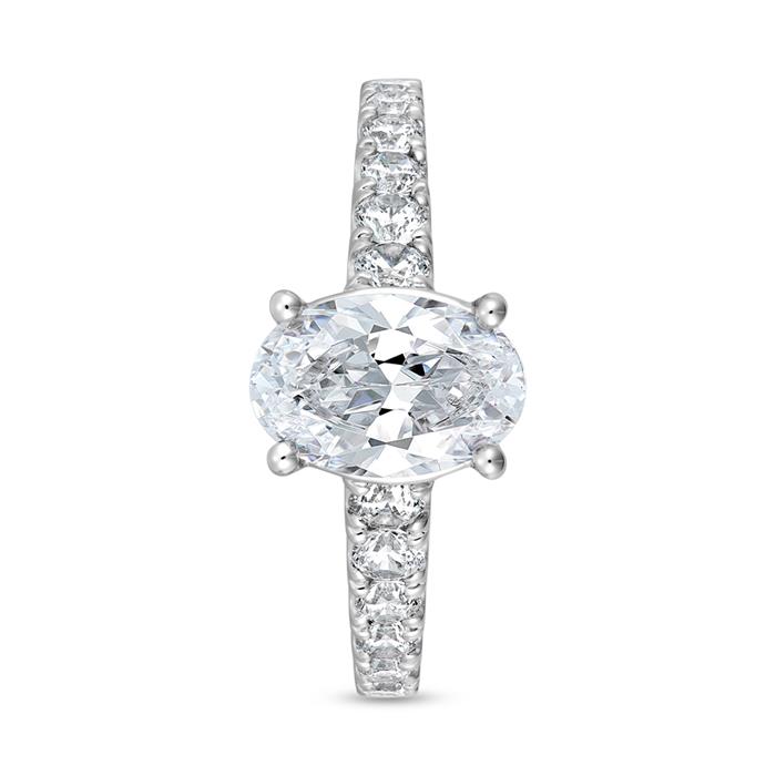 Engagement ring with diamonds in white gold or platinum