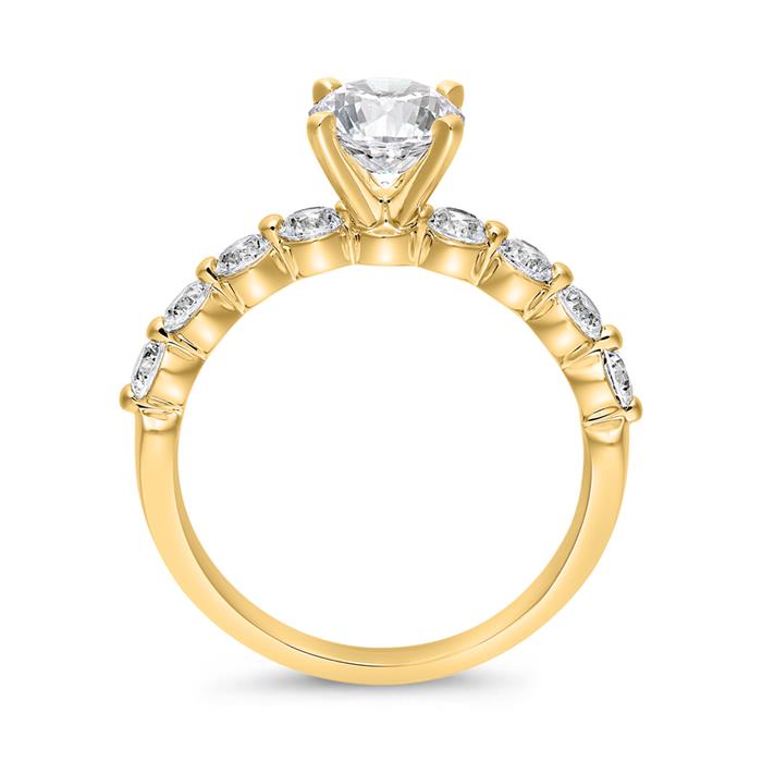 Anillo de compromiso engastado con diamantes en oro amarillo