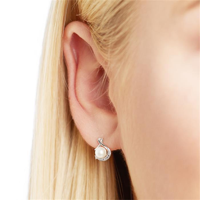 Pearl earring in 14K white gold with brilliant-cut diamonds