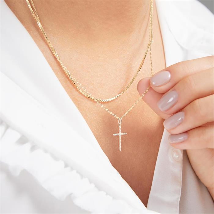 Cross pendant in 14ct gold with diamonds