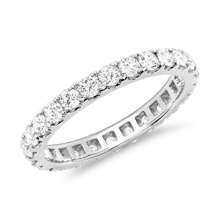 18ct white gold eternity ring 26 diamonds