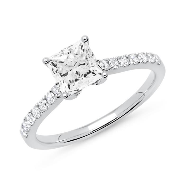 Diamond ring 14ct white gold