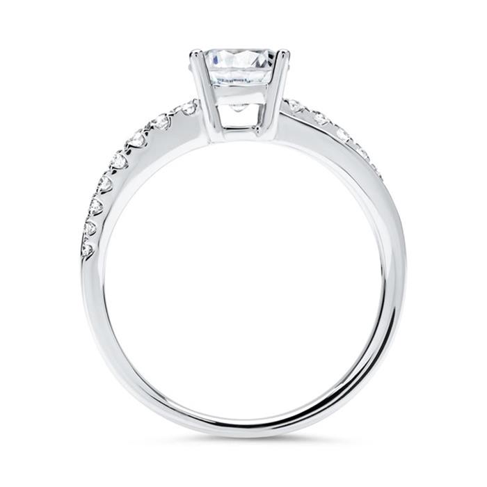 950 Platinum Ring With Diamonds