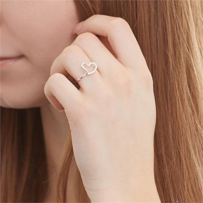 Weißgold-Ring in Herzform Diamant 0,088 ct.
