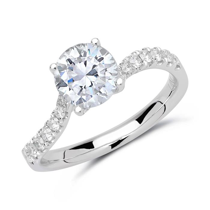 18ct white gold ring with diamonds