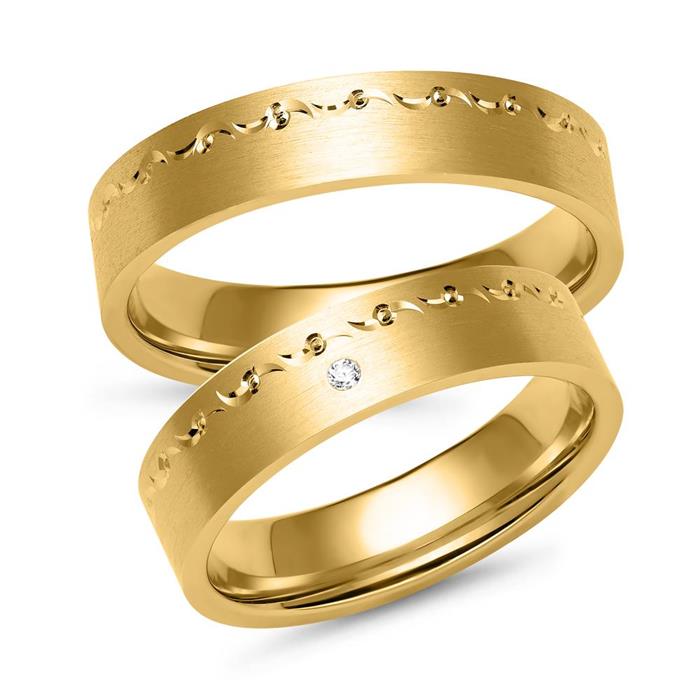 Gold wedding rings with diamond