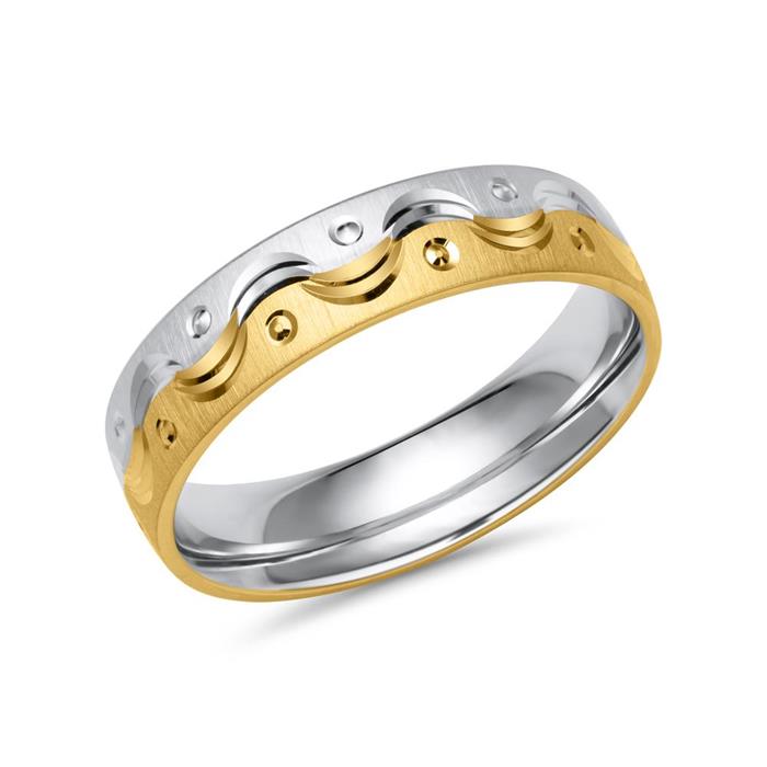 White and yellow gold wedding rings