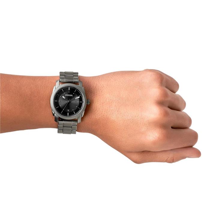 Shapely Men's Wristwatch