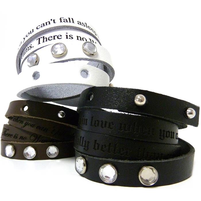 Stone-studsded leather strap incl. laser engraving