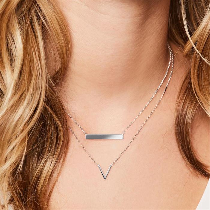 Necklace with v-shaped pendant sterling silver