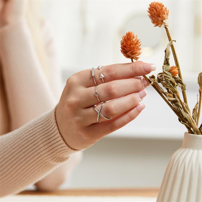 Anillo con dise&#xF1;o de varilla de plata 925