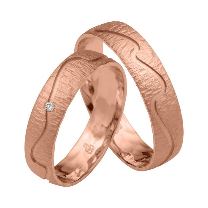 Wedding rings in rose gold with diamond