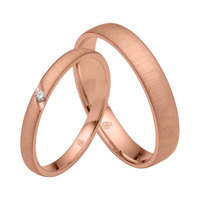 Wedding rings in rose gold with diamond