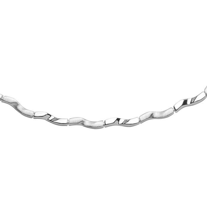 Modern shiny silver necklace curved