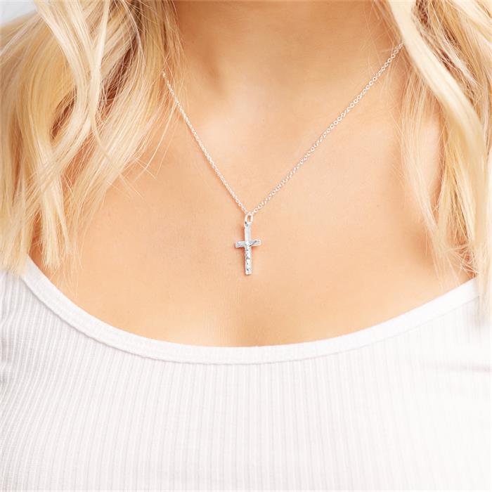 Silver cross necklace with pendant