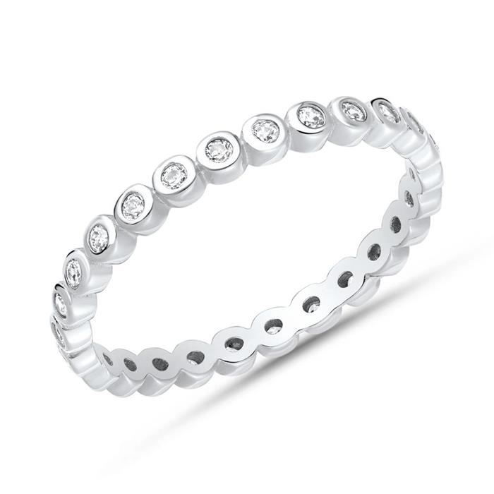 Glamuroso anillo de plata con circonitas brillantes