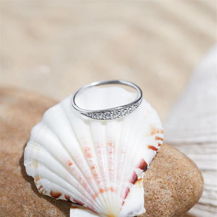 Ring for ladies in sterling silver with zirconia