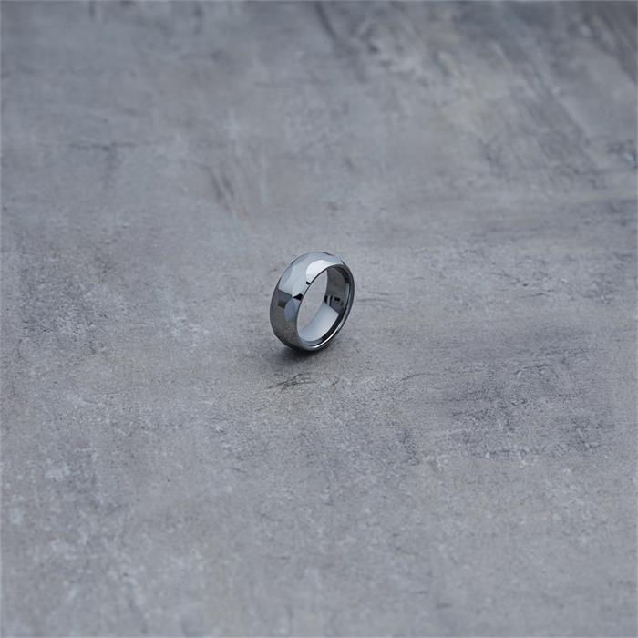Moderno anillo facetado de tungsteno robusto