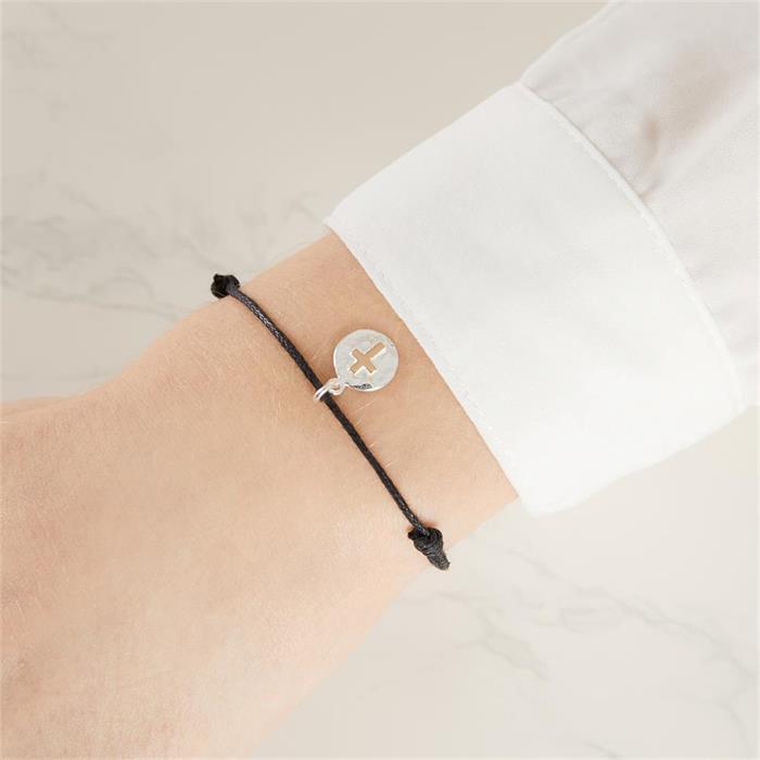 Pulsera textil ajustable con colgante de plata