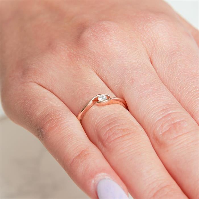 Ring in 14ct rose gold with diamond 0,10 ct.