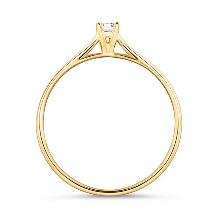 18ct gold engagement ring with diamond