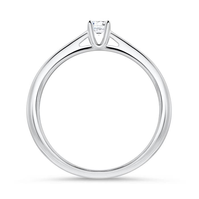 Solitaire ring in 18ct white gold with diamond