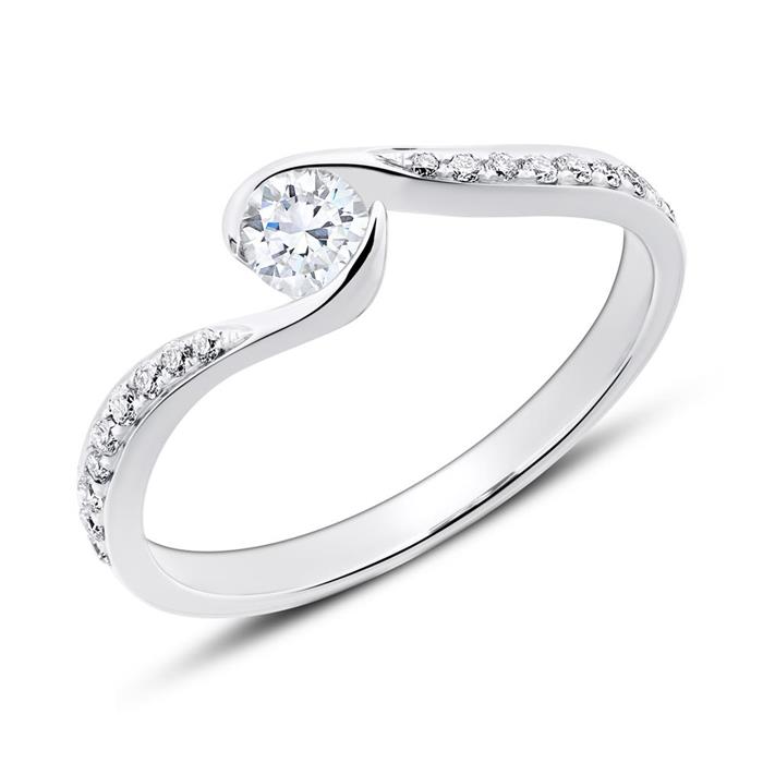 Diamond ring in 18ct white gold