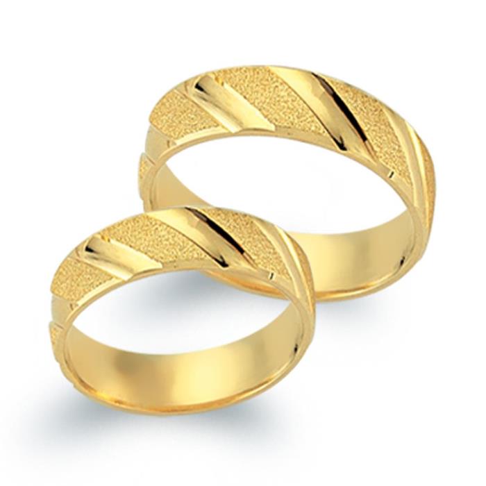 Wedding rings 18ct yellow gold