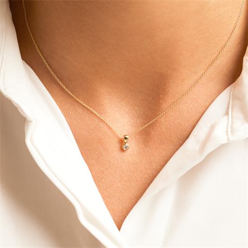 585 Gold Pendant With A Diamond