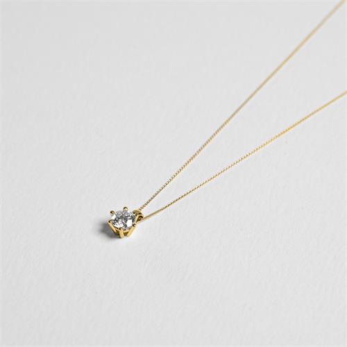 14K Gold Necklace With Diamond