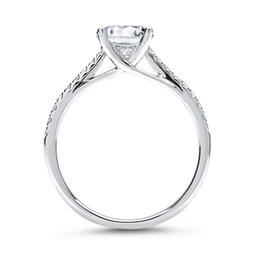 950 Platinum Ladies Ring With Diamonds