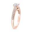 Engagement ring with diamonds in rose gold