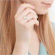 Weißgold-Ring mit Perle und 2 Diamanten 0,014 ct.