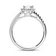 18ct white gold ring with diamonds