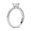 18ct white gold ring with diamonds